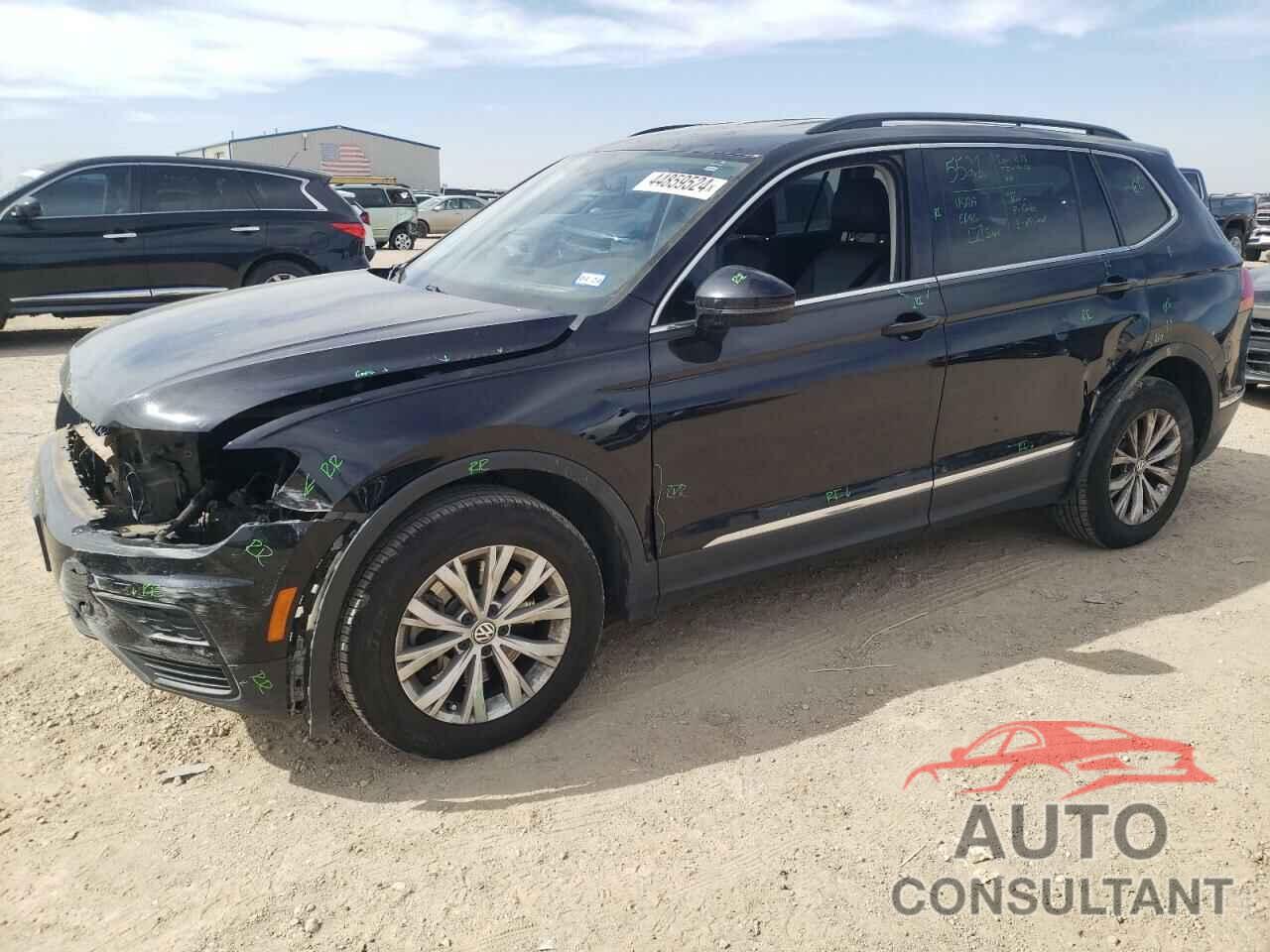 VOLKSWAGEN TIGUAN 2018 - 3VV3B7AX0JM069069