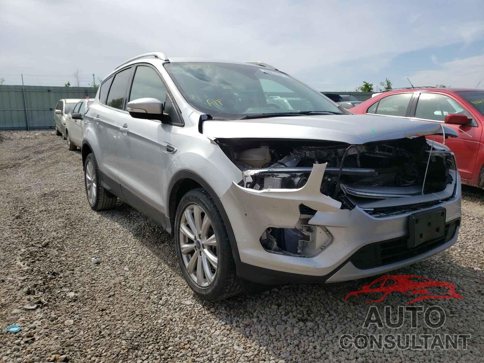 FORD ESCAPE 2017 - 1FMCU0J90HUB79896