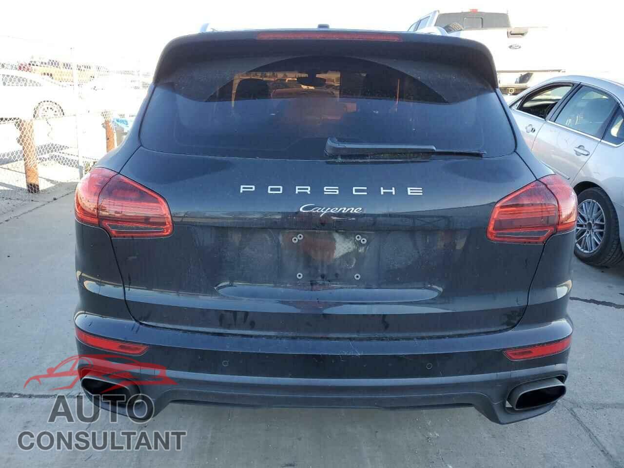 PORSCHE CAYENNE 2016 - WP1AA2A28GLA03572