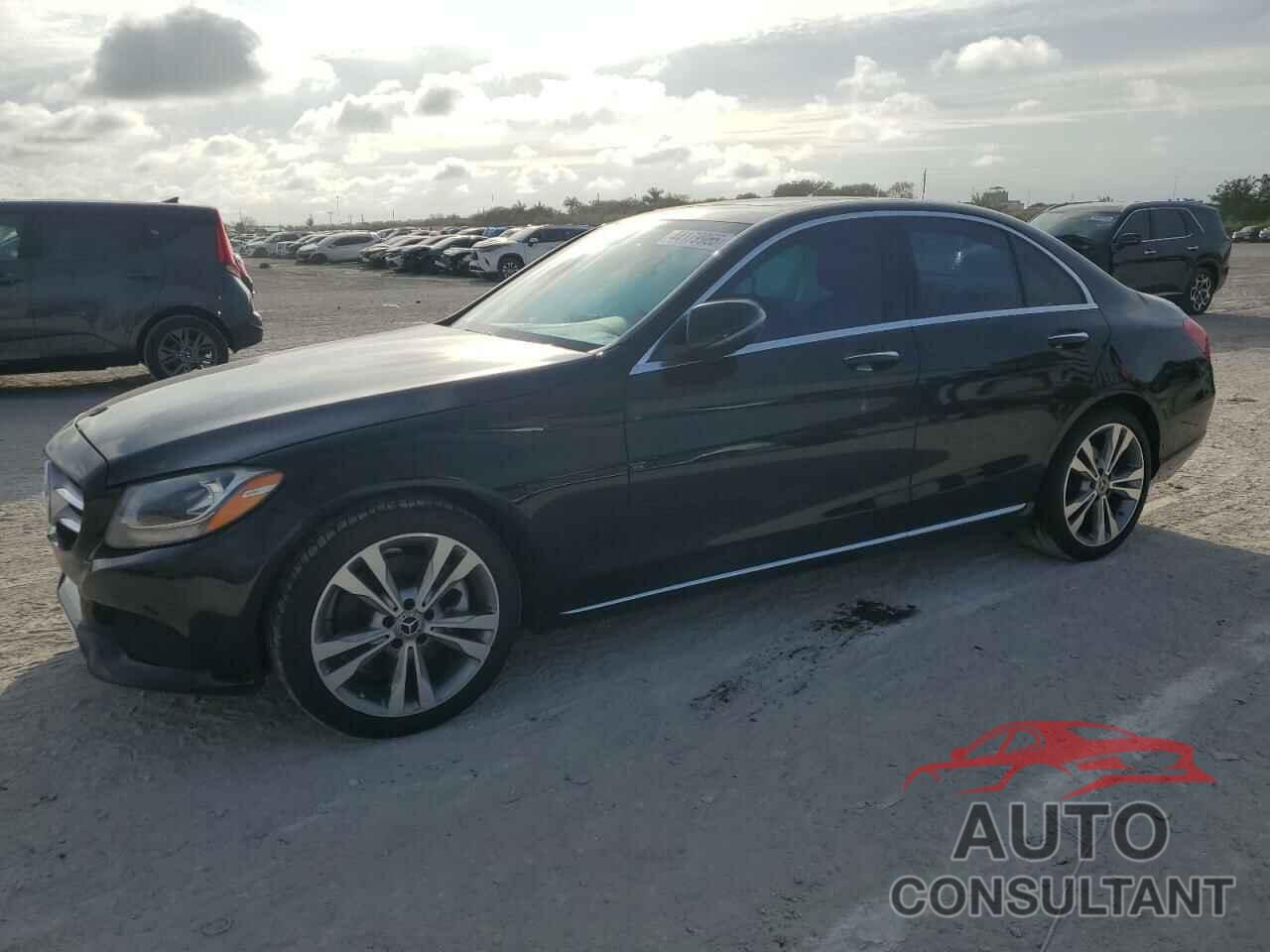 MERCEDES-BENZ C-CLASS 2018 - 55SWF4JB0JU280214