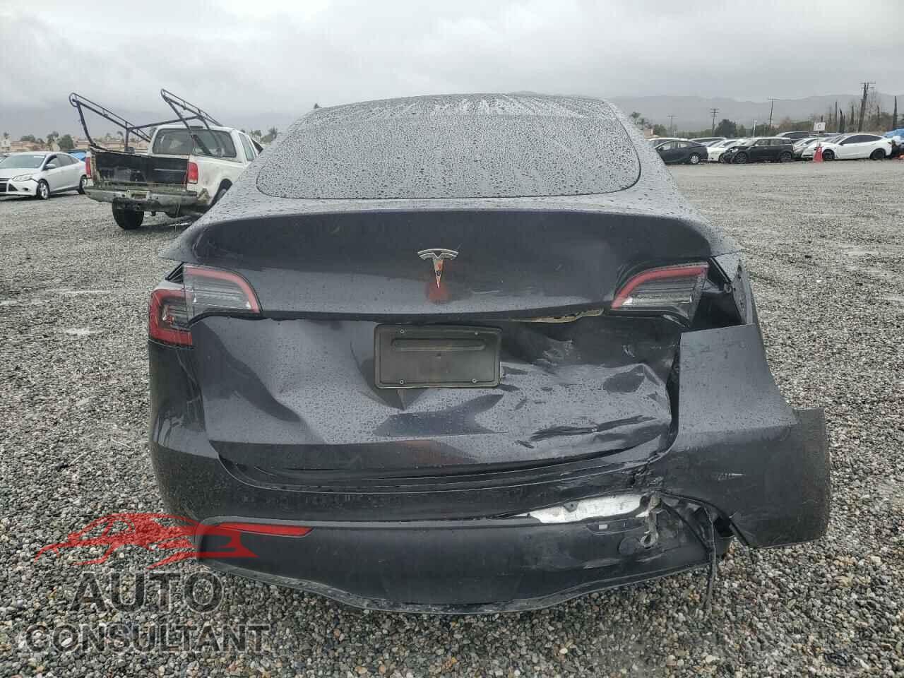 TESLA MODEL Y 2024 - 7SAYGDED5RF125093