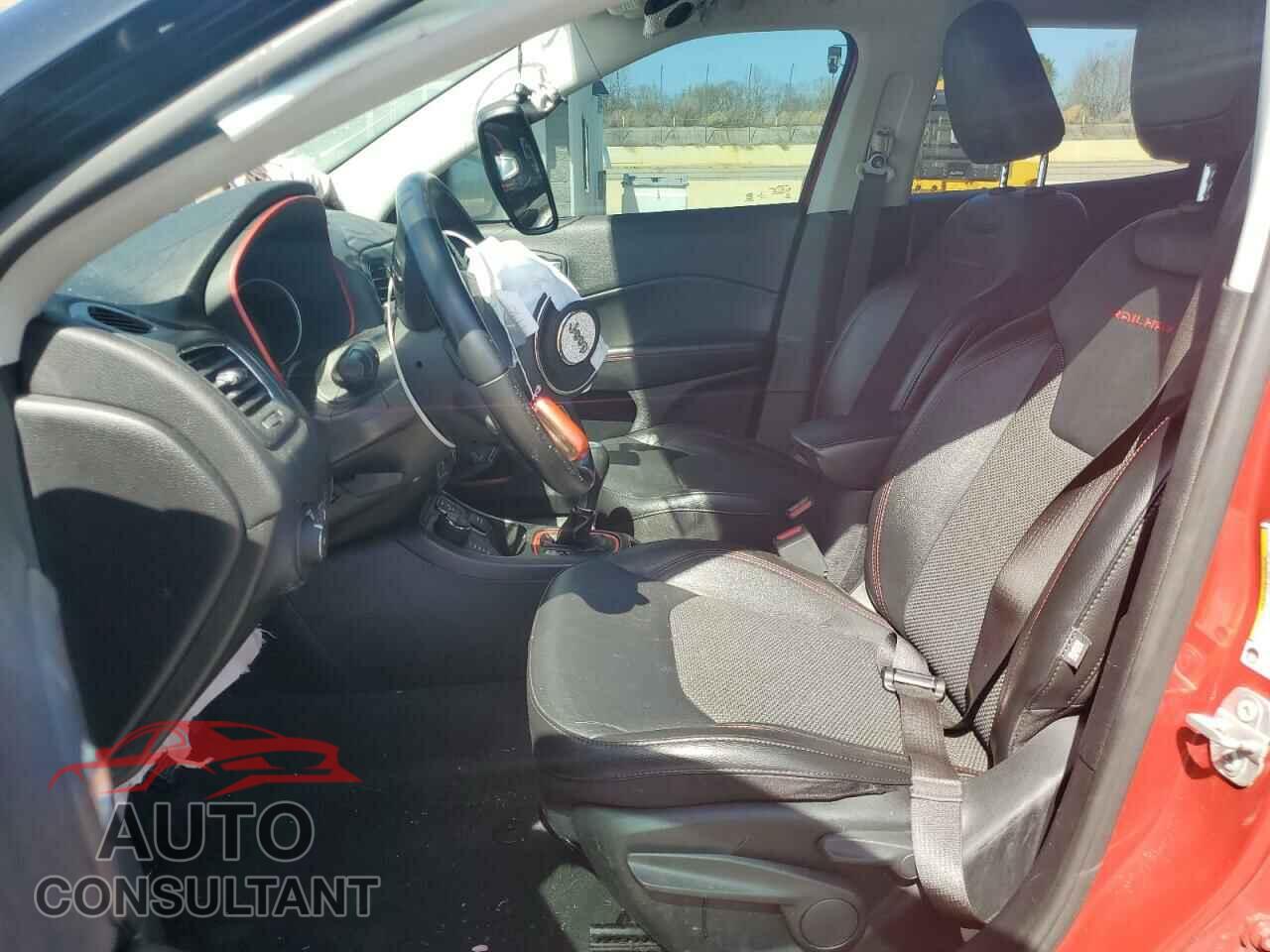 JEEP COMPASS 2020 - 3C4NJDDB4LT195436