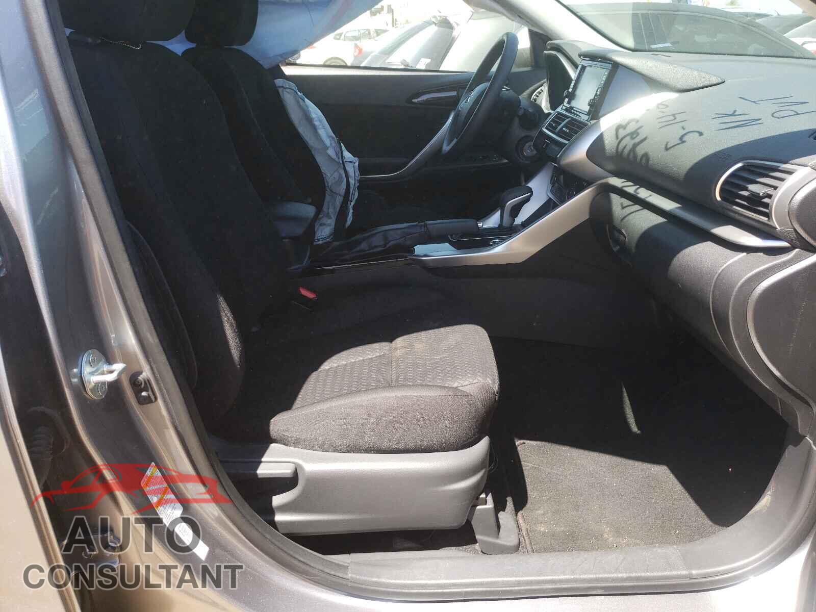MITSUBISHI ECLIPSE 2019 - JA4AT3AA3KZ038612
