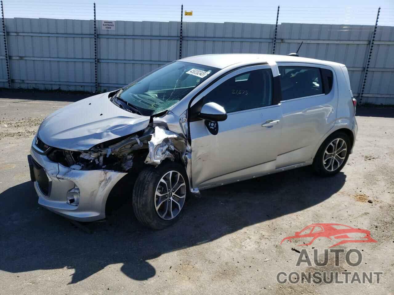 CHEVROLET SONIC 2018 - 1G1JD6SG5J4127707