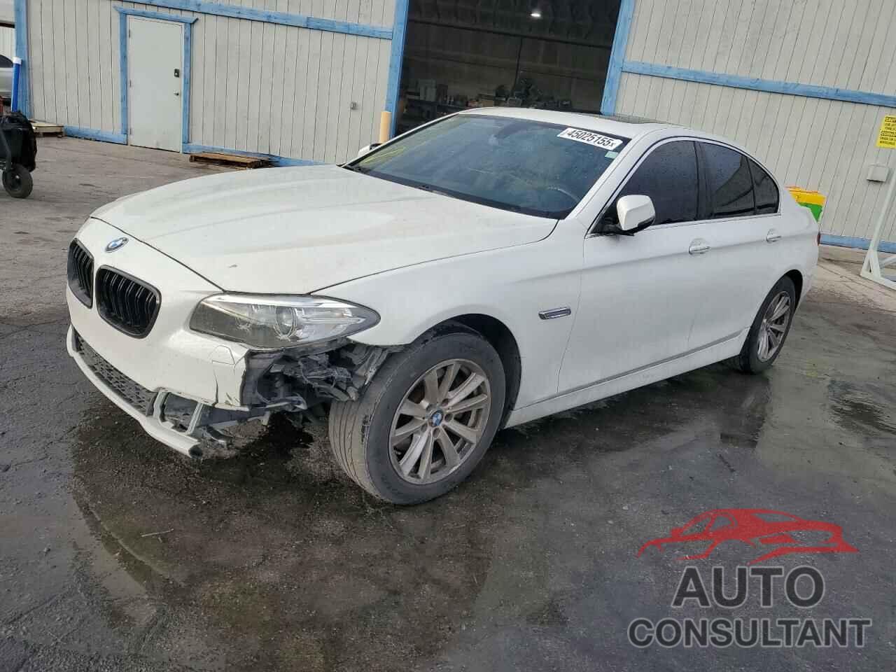 BMW 5 SERIES 2015 - WBA5A5C58FD519125