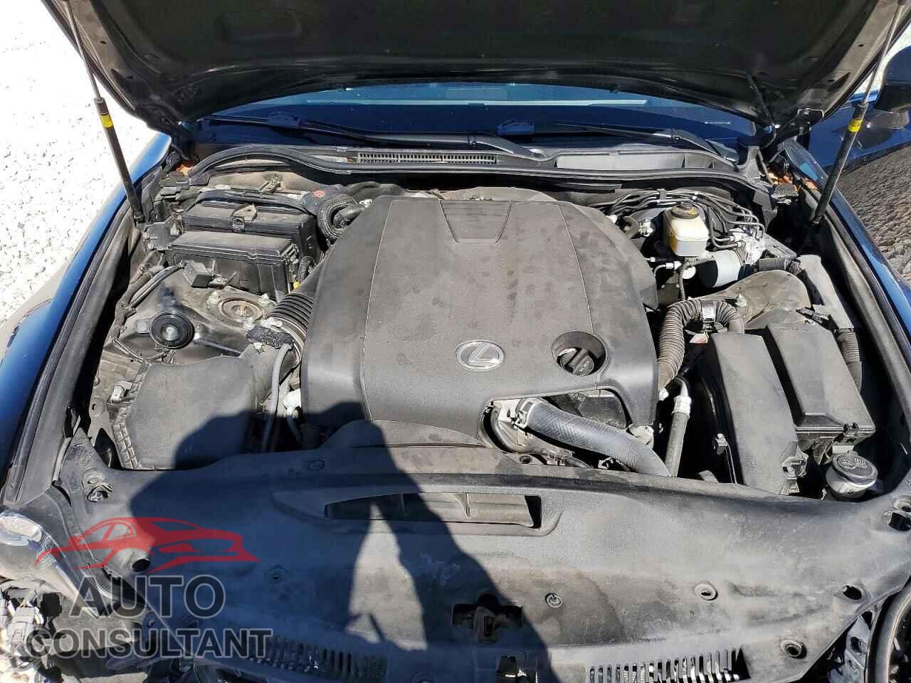 LEXUS IS 2015 - JTHCF1D21F5026808