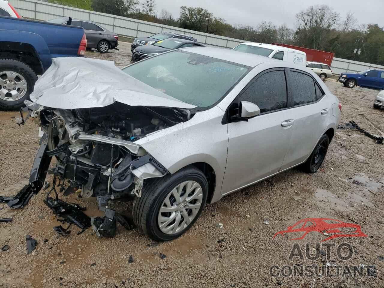TOYOTA COROLLA 2018 - 5YFBURHE5JP817926