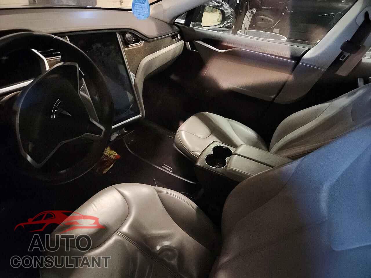 TESLA MODEL S 2013 - 5YJSA1AC3DFP11171