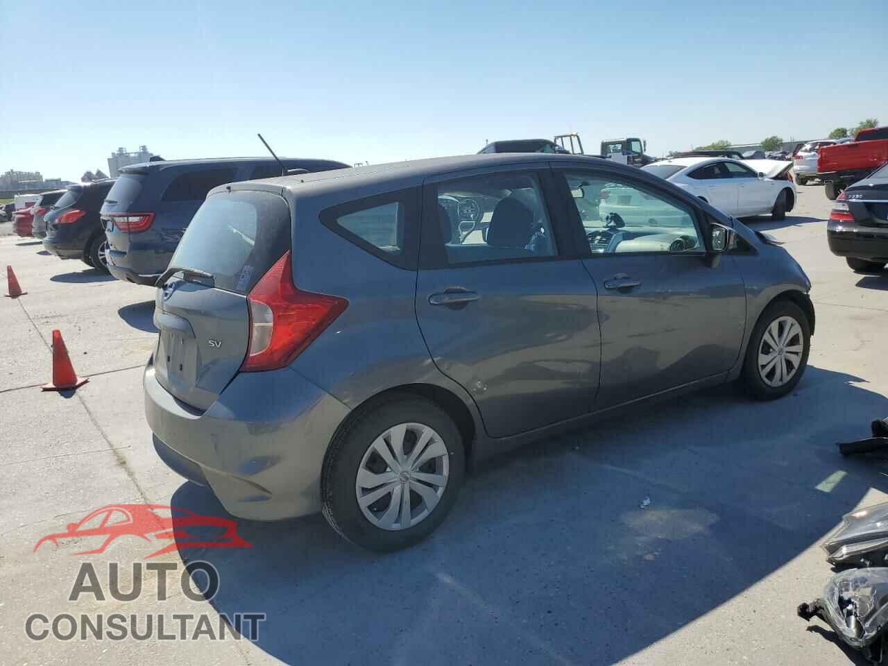 NISSAN VERSA 2017 - 3N1CE2CP8HL357091