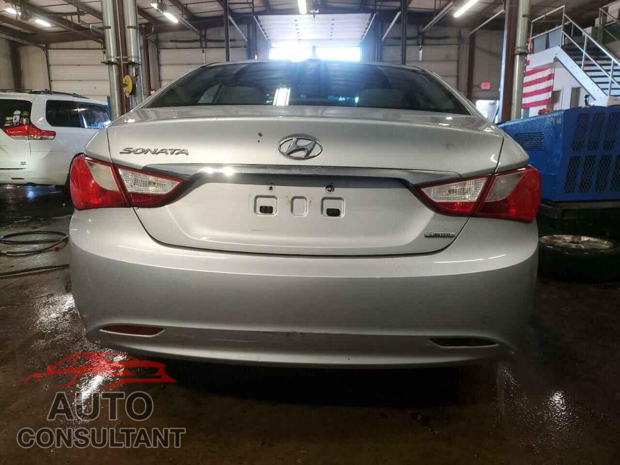 HYUNDAI SONATA 2011 - 5NPEC4AC0BH080080