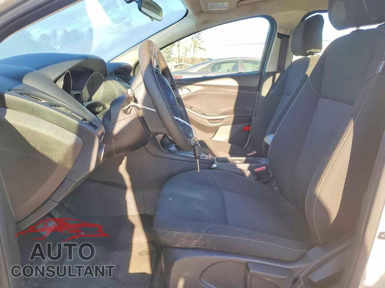FORD FOCUS 2017 - 1FADP3F27HL336512