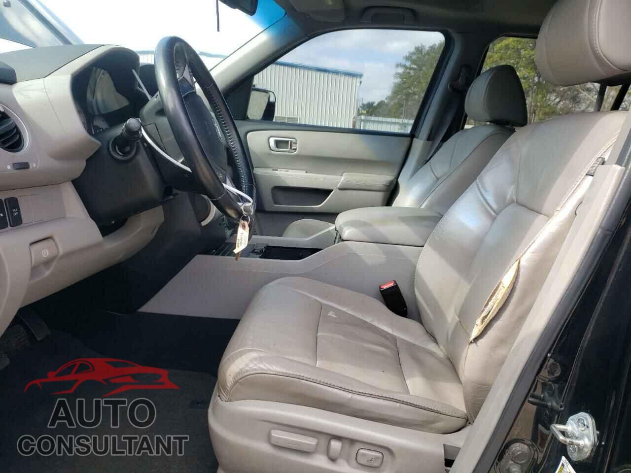 HONDA PILOT 2010 - 5FNYF3H98AB003253