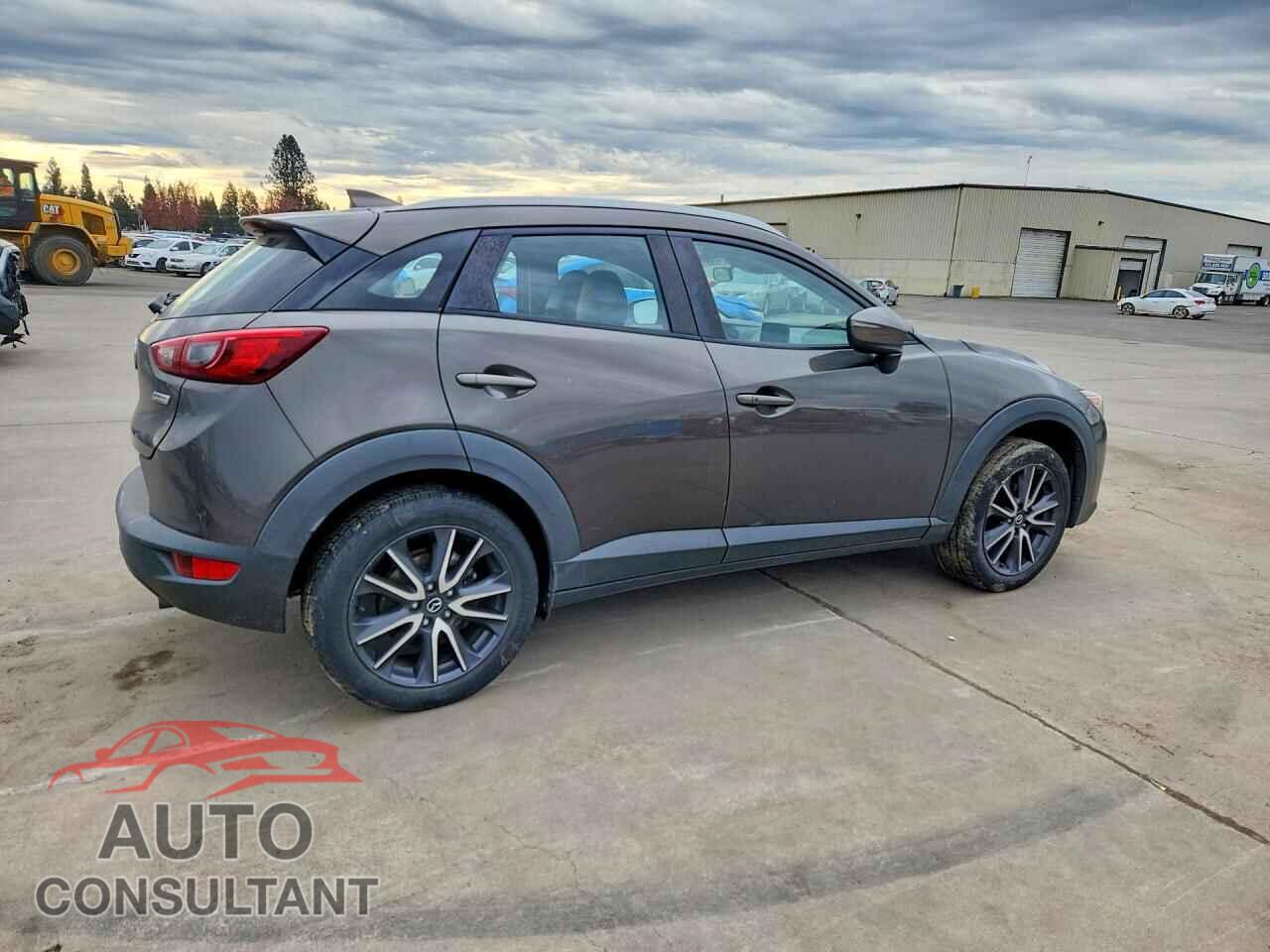 MAZDA CX-3 2018 - JM1DKFC75J0302862