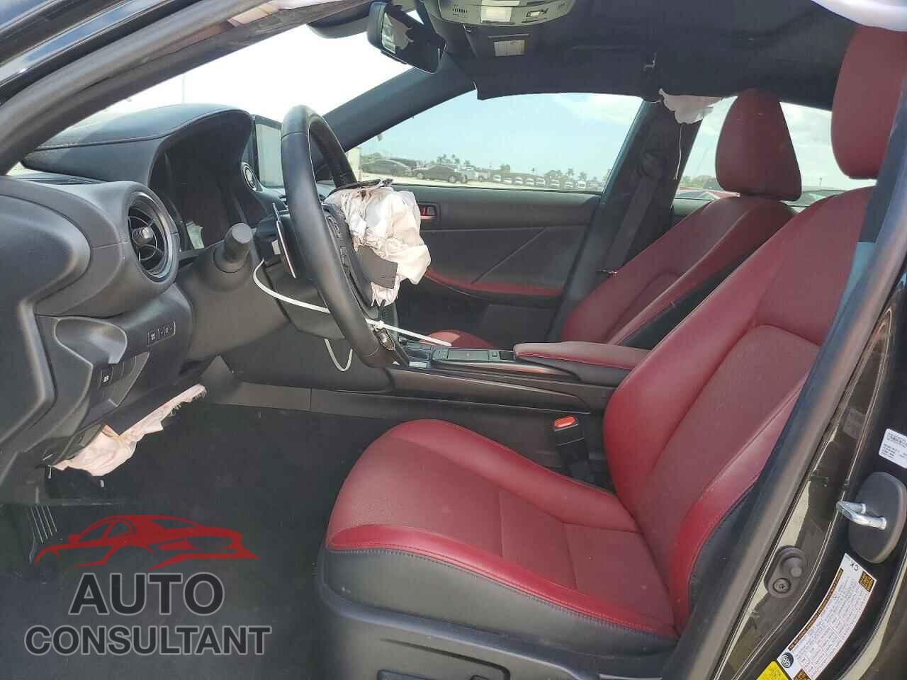 LEXUS IS 2024 - JTHCA1D2XR5129650