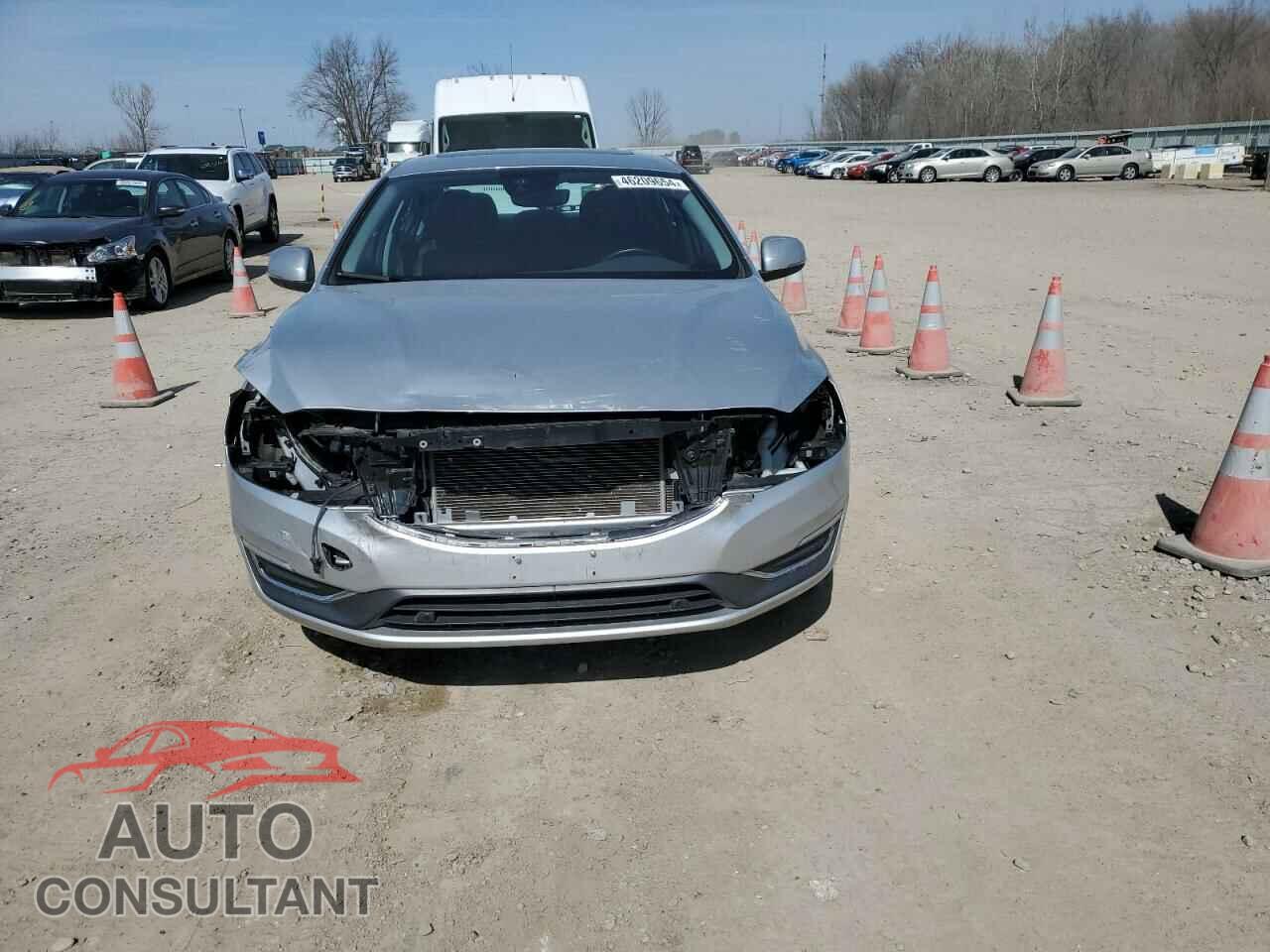 VOLVO S60 2017 - LYV402TK1HB149977