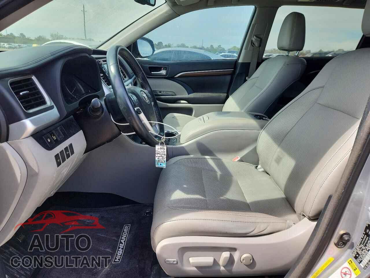 TOYOTA HIGHLANDER 2016 - 5TDYKRFH4GS179357