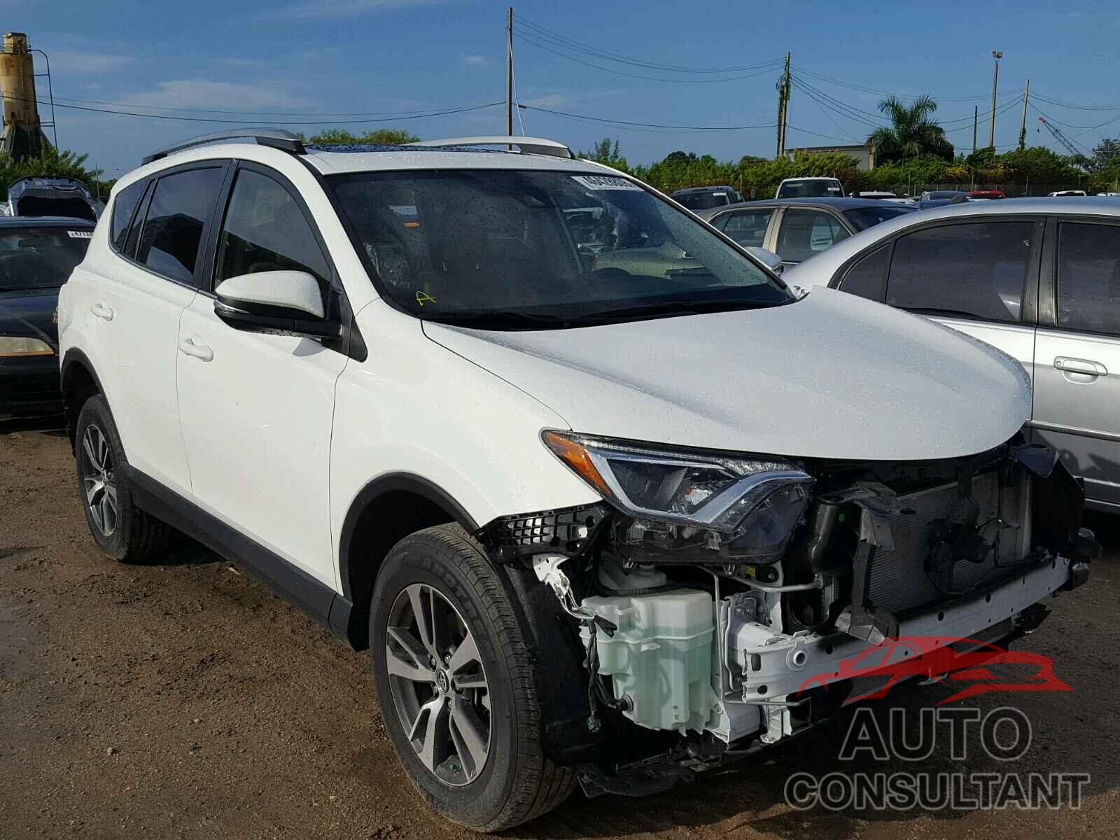 TOYOTA RAV4 XLE 2017 - JTMWFREV8HJ102492