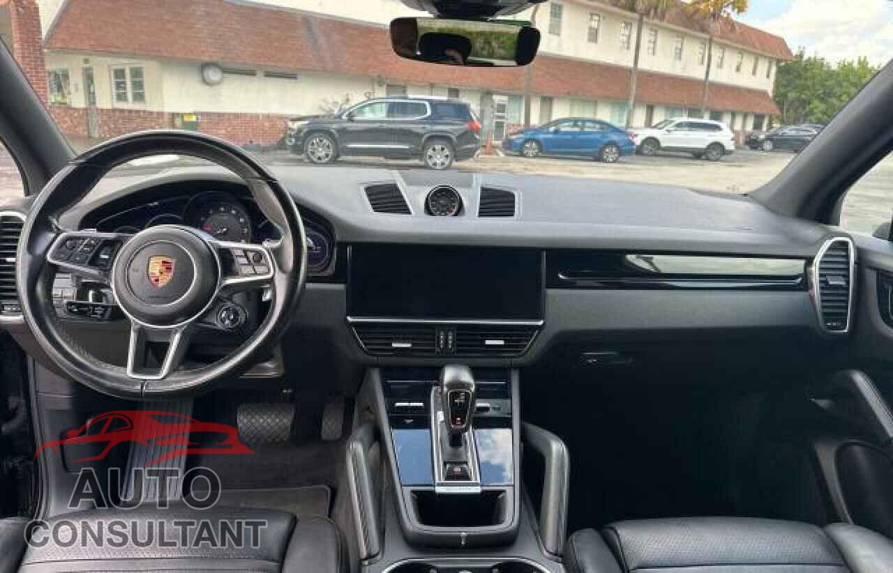PORSCHE CAYENNE 2019 - WP1AA2AY3KDA00635