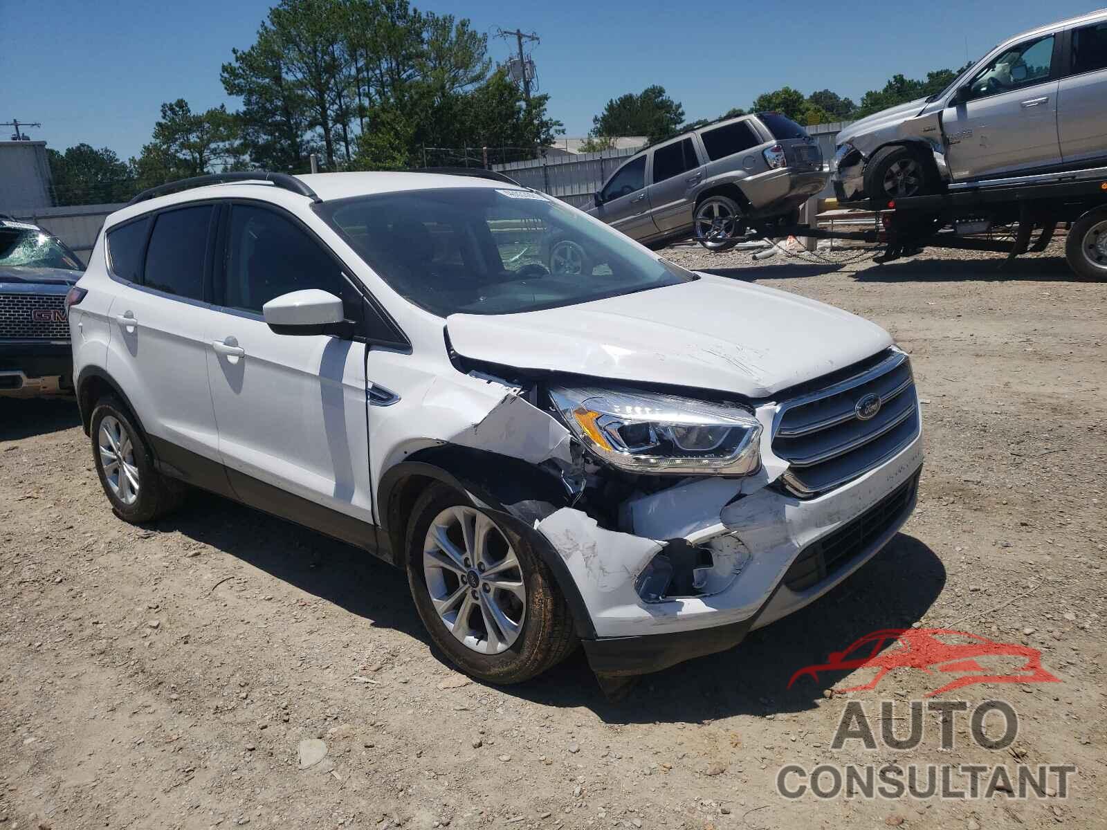 FORD ESCAPE 2017 - 1FMCU0GD3HUD74533