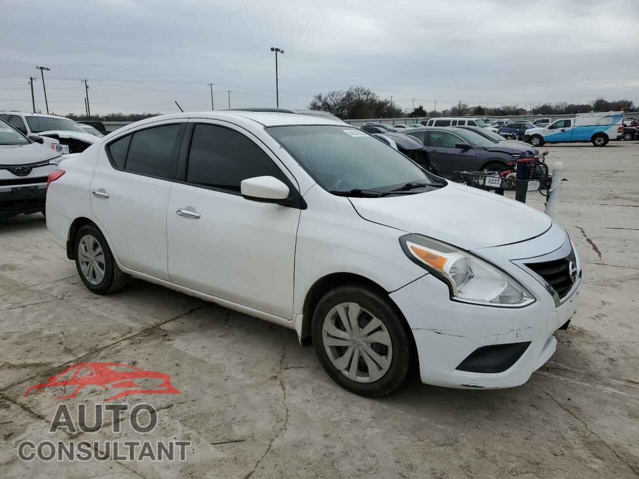 NISSAN VERSA 2018 - 3N1CN7AP1JL829430