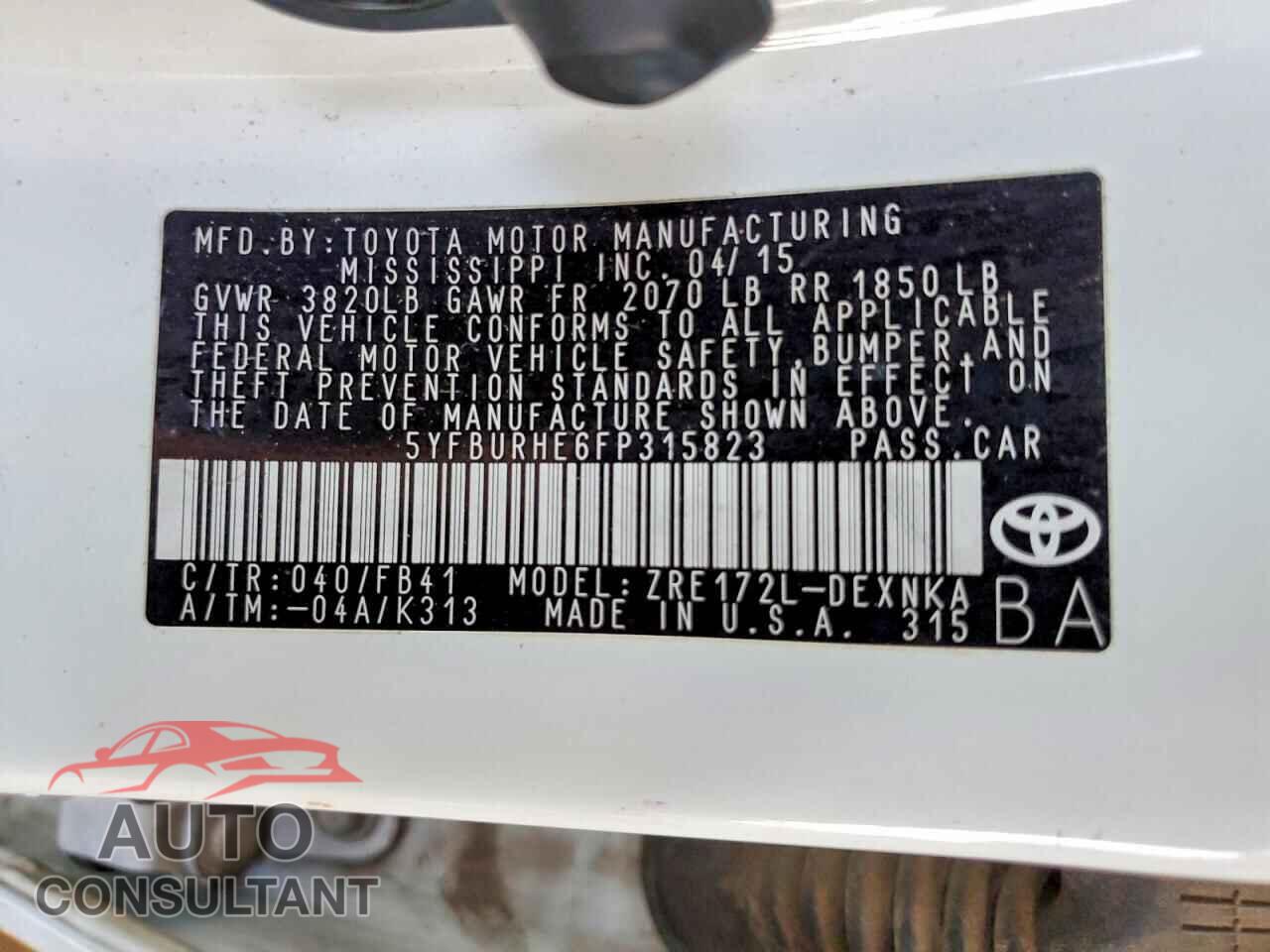 TOYOTA COROLLA 2015 - 5YFBURHE6FP315823