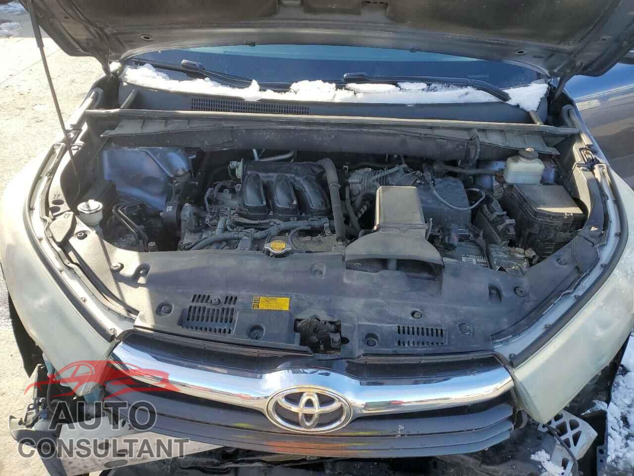 TOYOTA HIGHLANDER 2015 - 5TDBKRFH3FS142112
