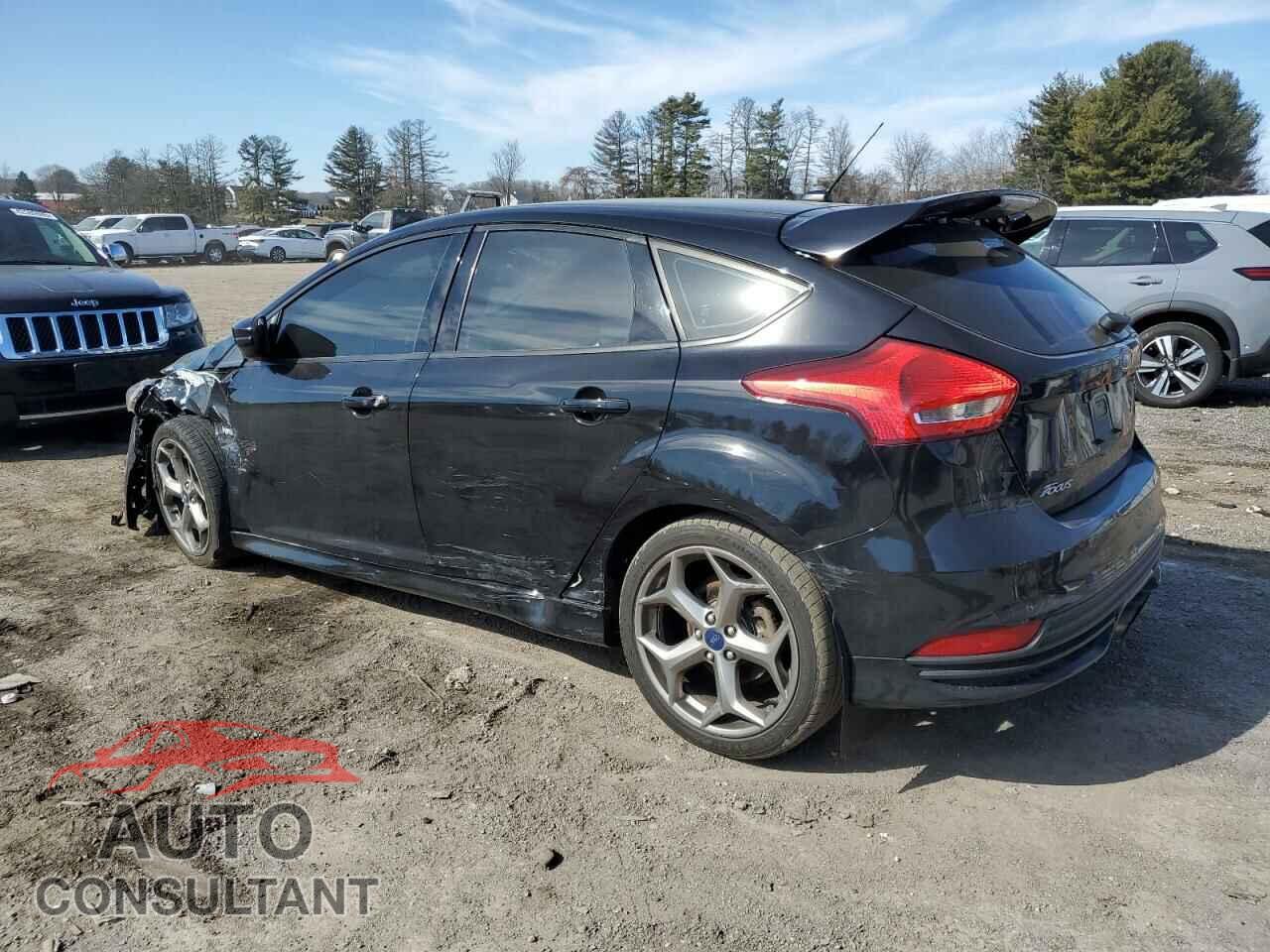 FORD FOCUS 2018 - 1FADP3L9XJL285210