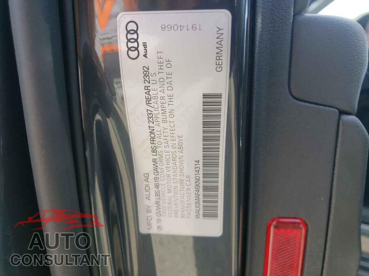 AUDI A4 2019 - WAUGMAF46KN014314