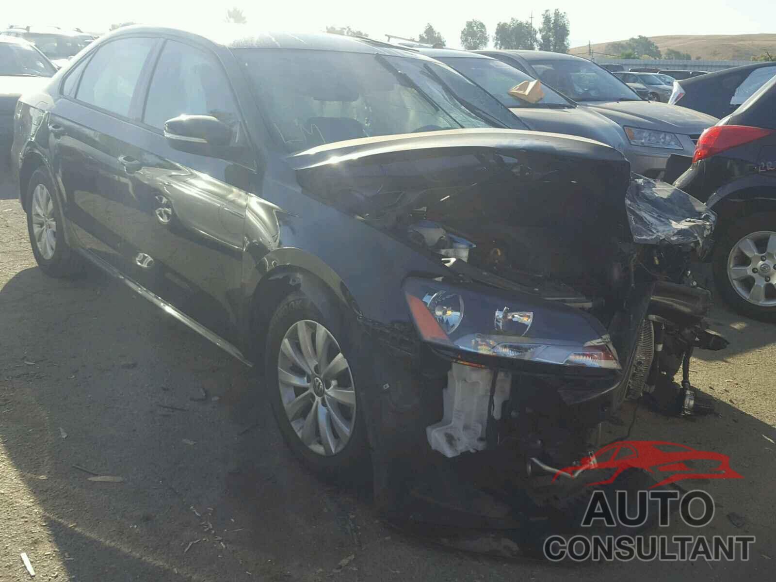 VOLKSWAGEN PASSAT 2015 - 1VWAT7A36FC060253