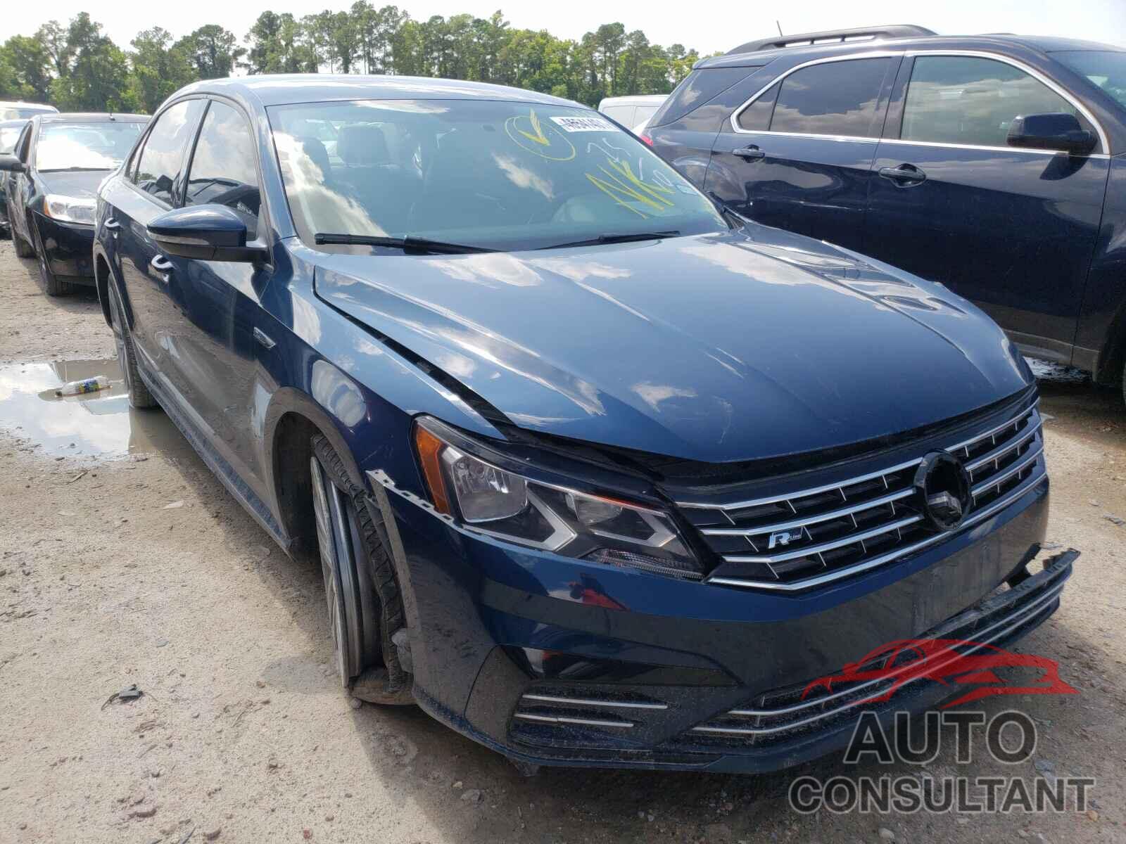 VOLKSWAGEN PASSAT 2018 - 1VWAA7A35JC034676