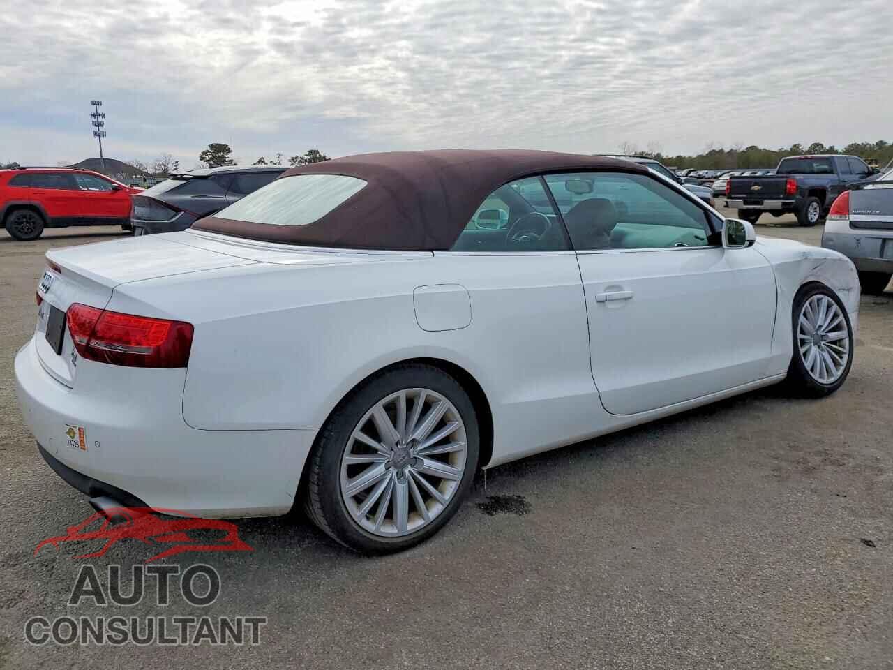 AUDI A5 2012 - WAULFAFH3CN004014