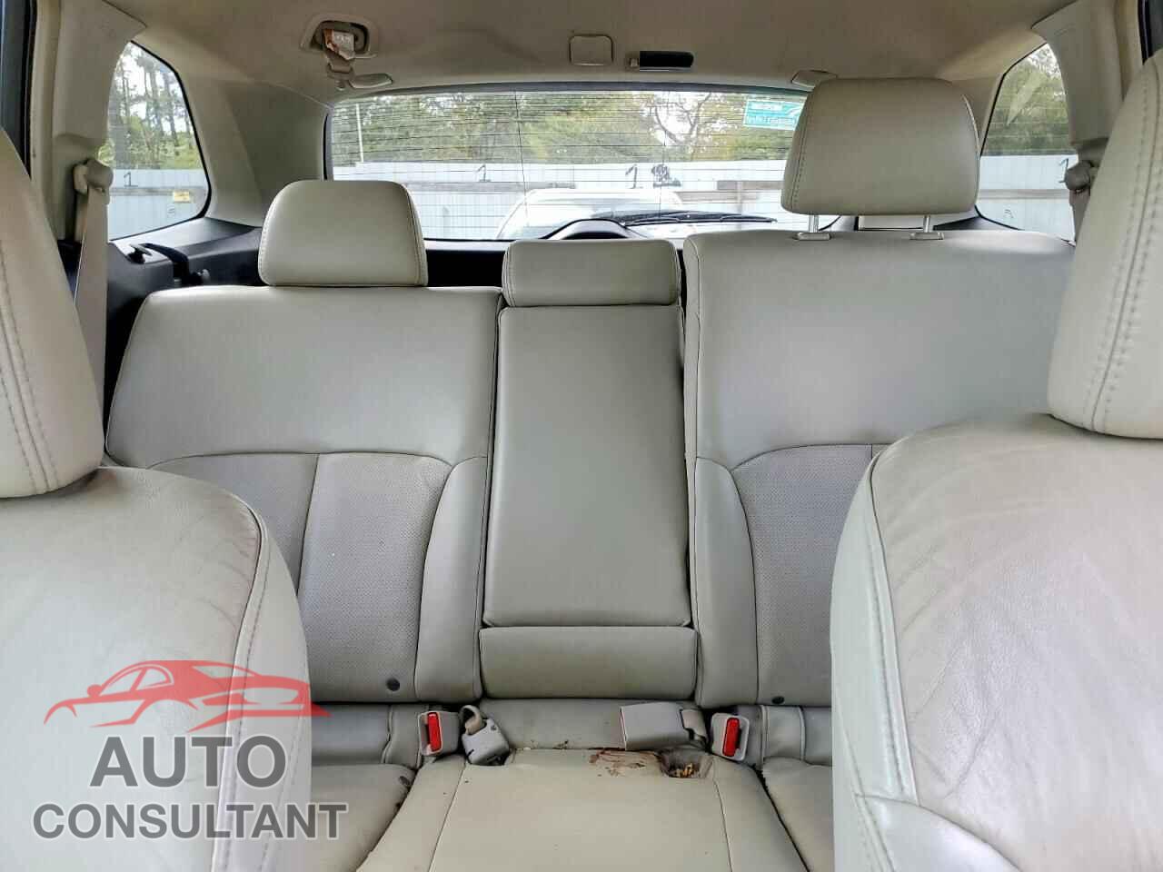 SUBARU OUTBACK 2011 - 4S4BRBKC8B3342875