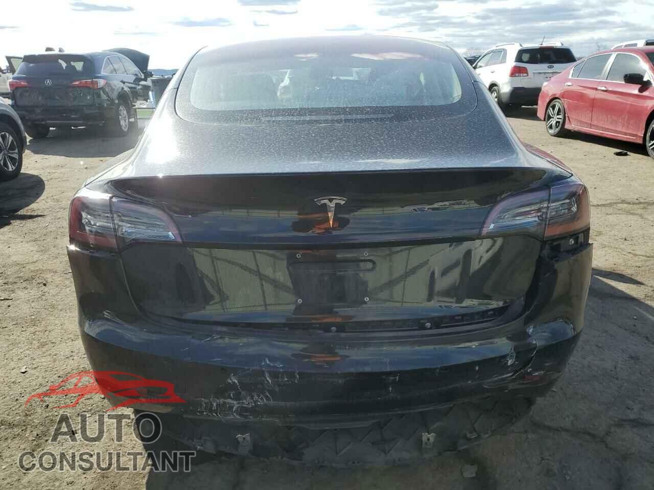 TESLA MODEL 3 2018 - 5YJ3E1EA5JF046805