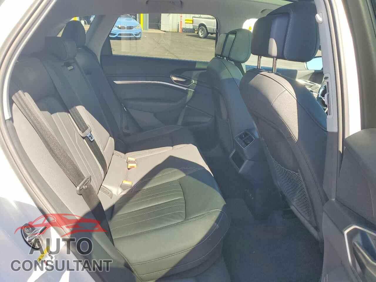 AUDI E-TRON 2022 - WA1AAAGE2NB043236