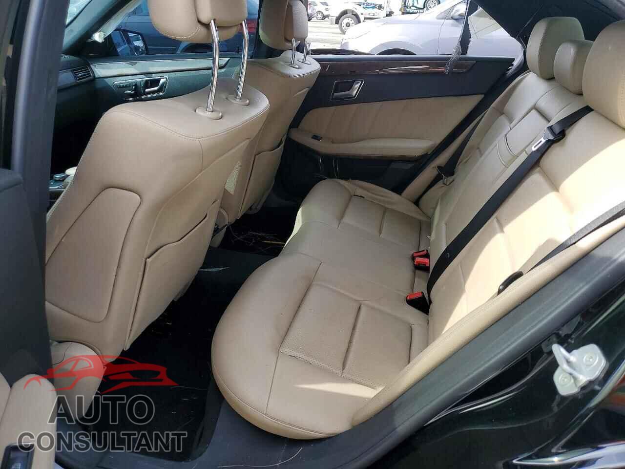 MERCEDES-BENZ E-CLASS 2012 - WDDHF5KB6CA560171