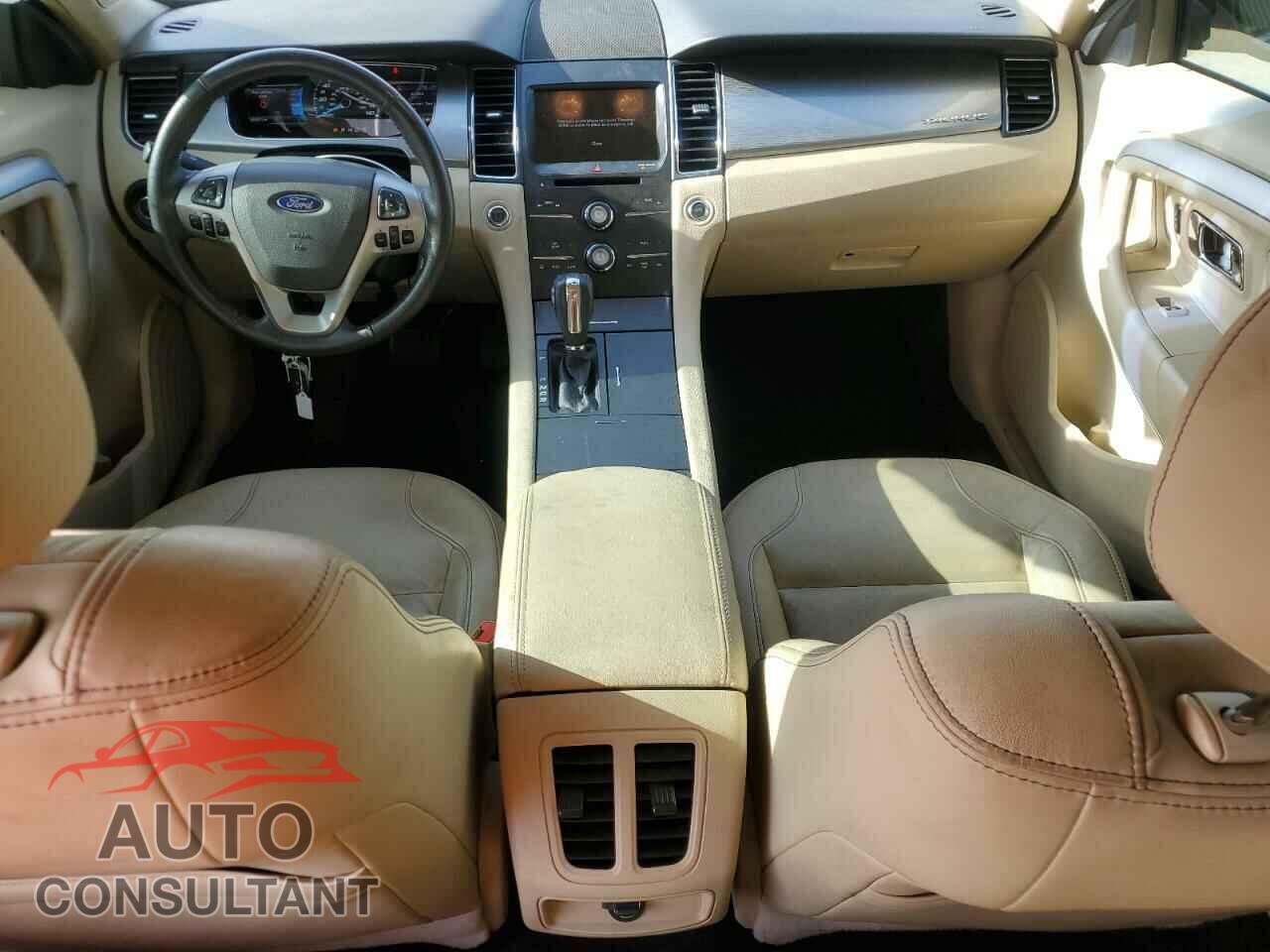 FORD TAURUS 2017 - 1FAHP2E88HG106228