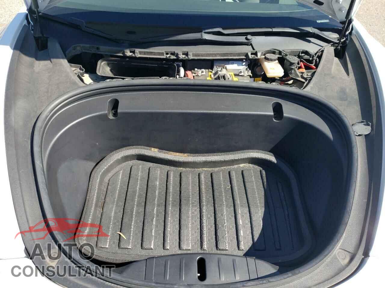 TESLA MODEL 3 2020 - 5YJ3E1EA3LF615430