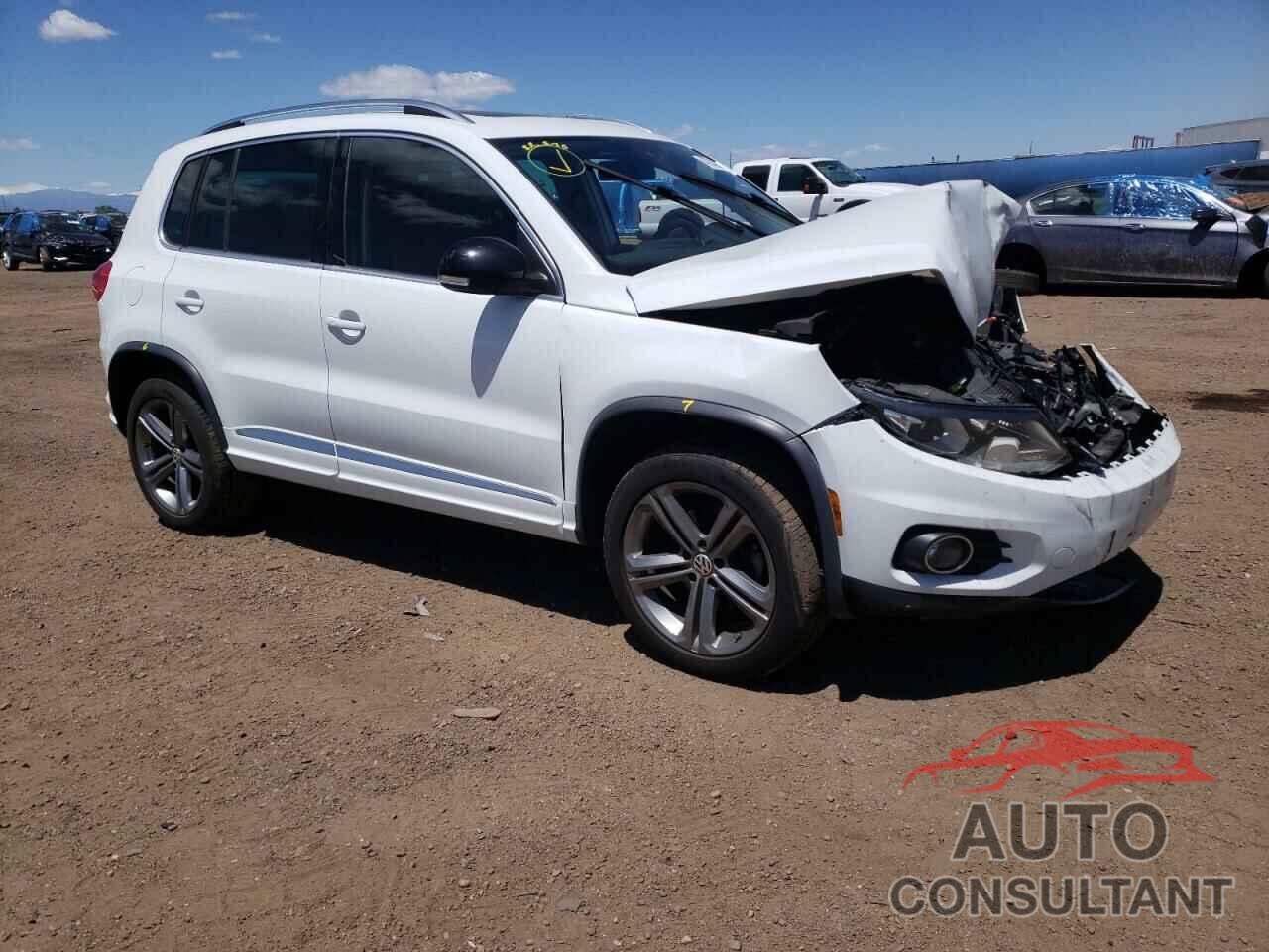 VOLKSWAGEN TIGUAN 2017 - WVGUV7AX2HW511656