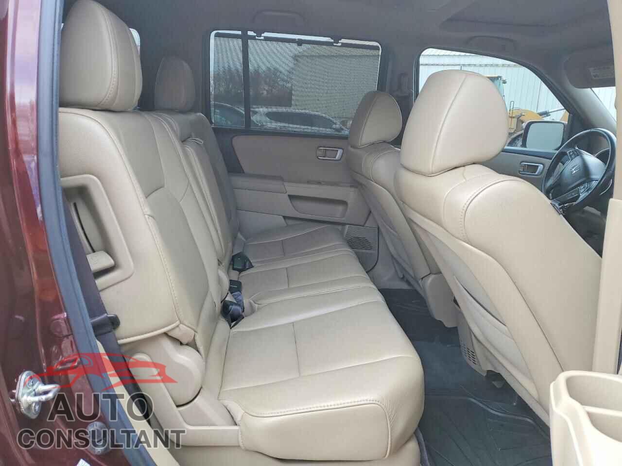 HONDA PILOT 2012 - 5FNYF4H9XCB056979