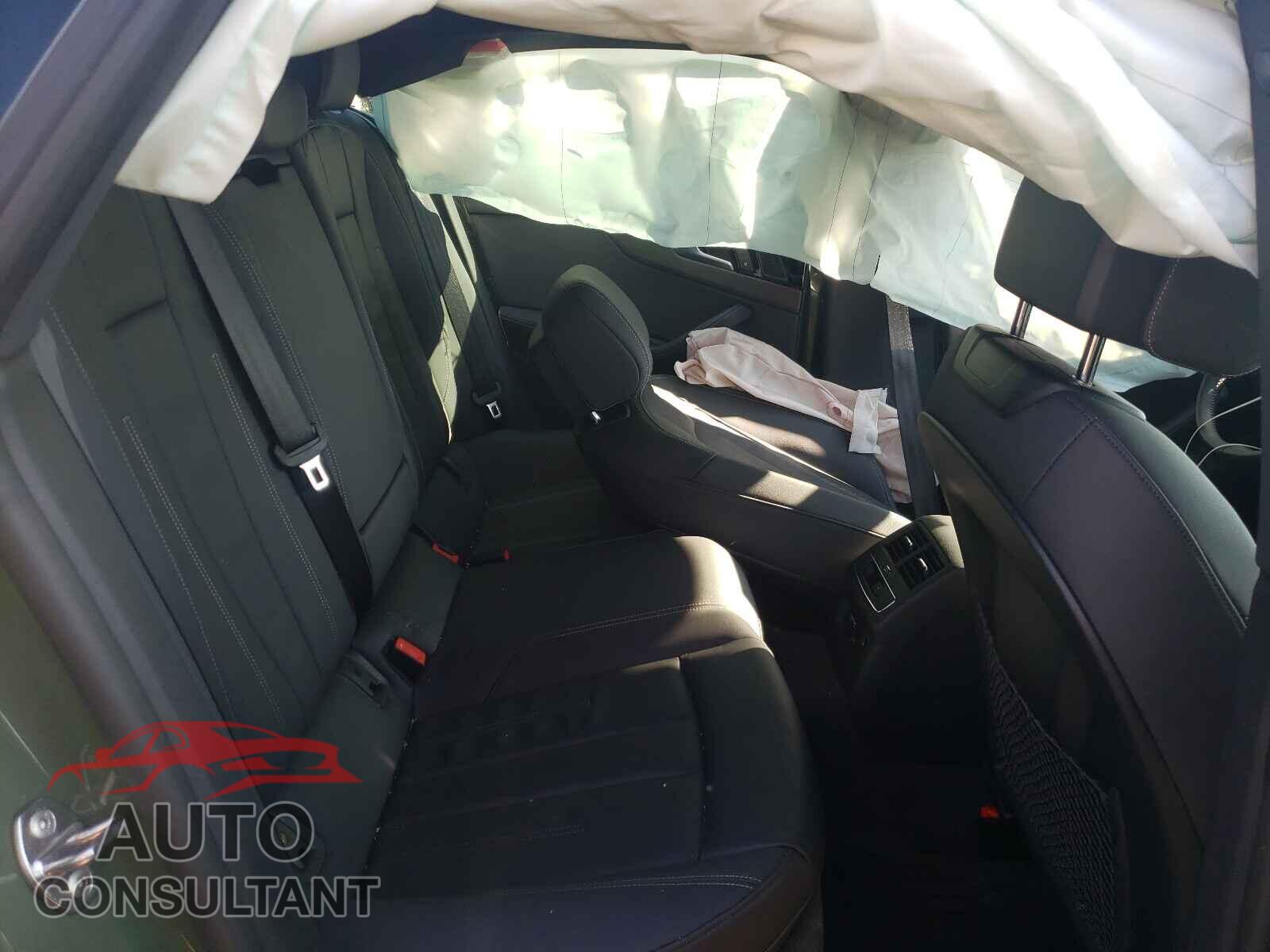 AUDI A5 2020 - WAUCNCF51LA016903