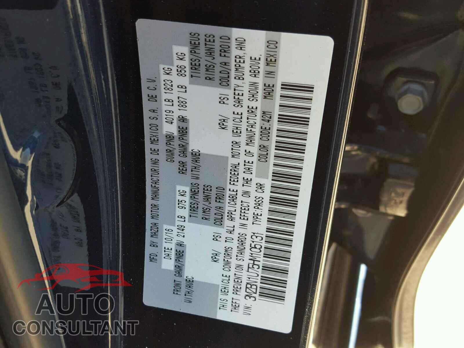 MAZDA 3 2017 - 3MZBN1U75HM105131