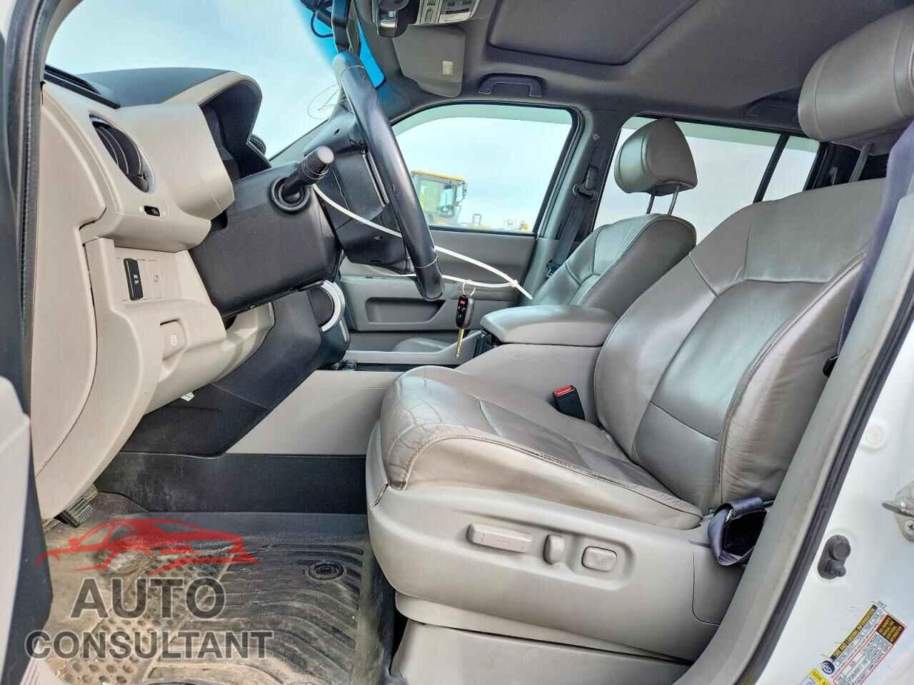 HONDA PILOT 2011 - 5FNYF4H59BB085563