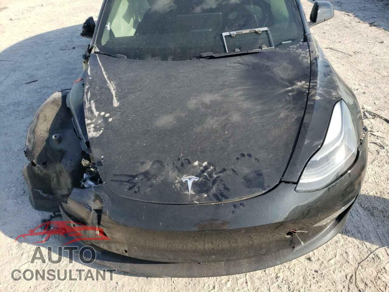 TESLA MODEL 3 2021 - 5YJ3E1EA5MF906089