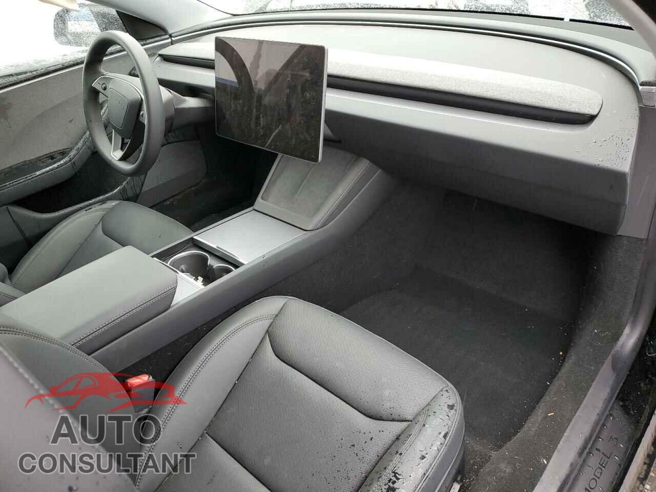 TESLA MODEL 3 2024 - 5YJ3E1EA9RF867532