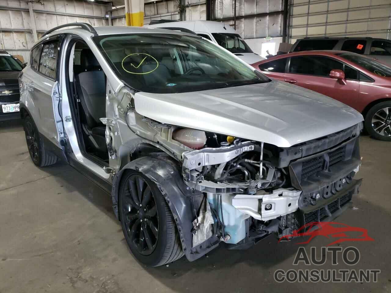 FORD ESCAPE 2017 - 1FMCU0GD8HUD77170