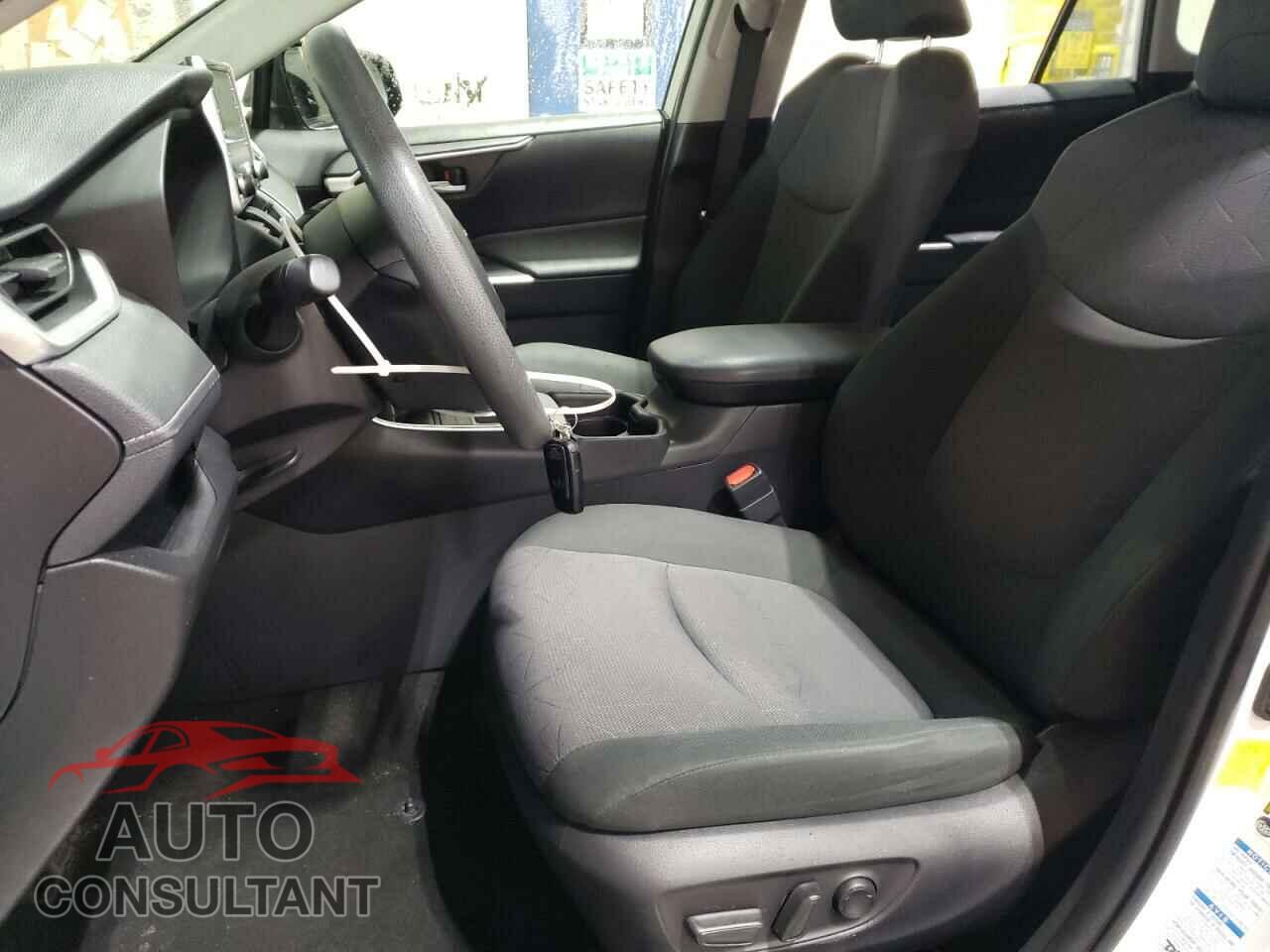 TOYOTA RAV4 2019 - JTMP1RFV7KJ007611