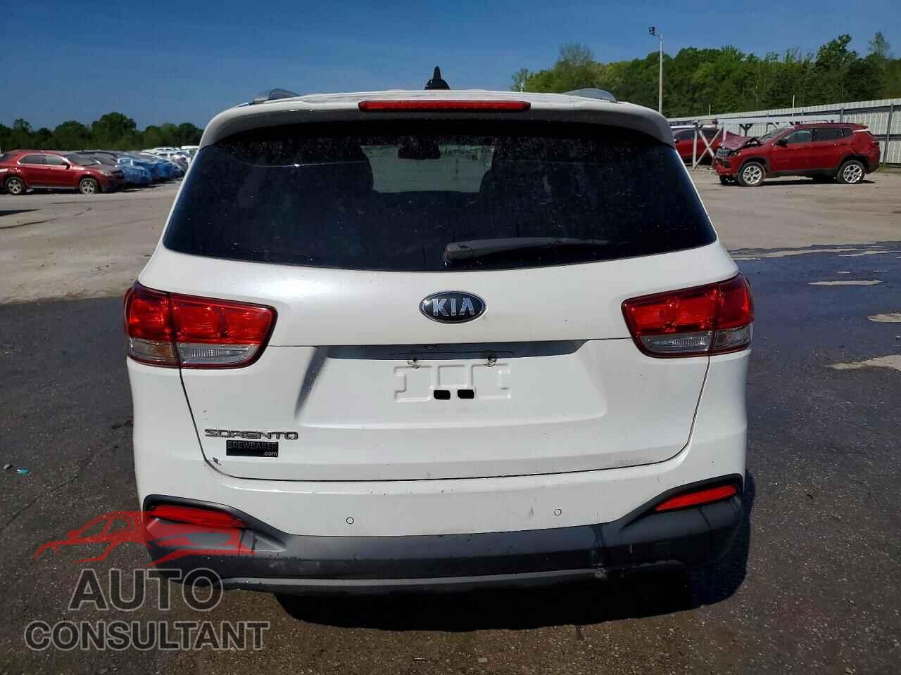 KIA SORENTO 2016 - 5XYPG4A37GG007798