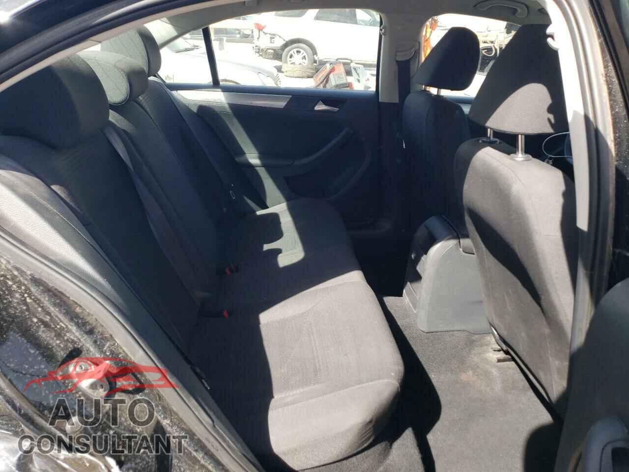 VOLKSWAGEN JETTA 2015 - 3VWD17AJ5FM342500
