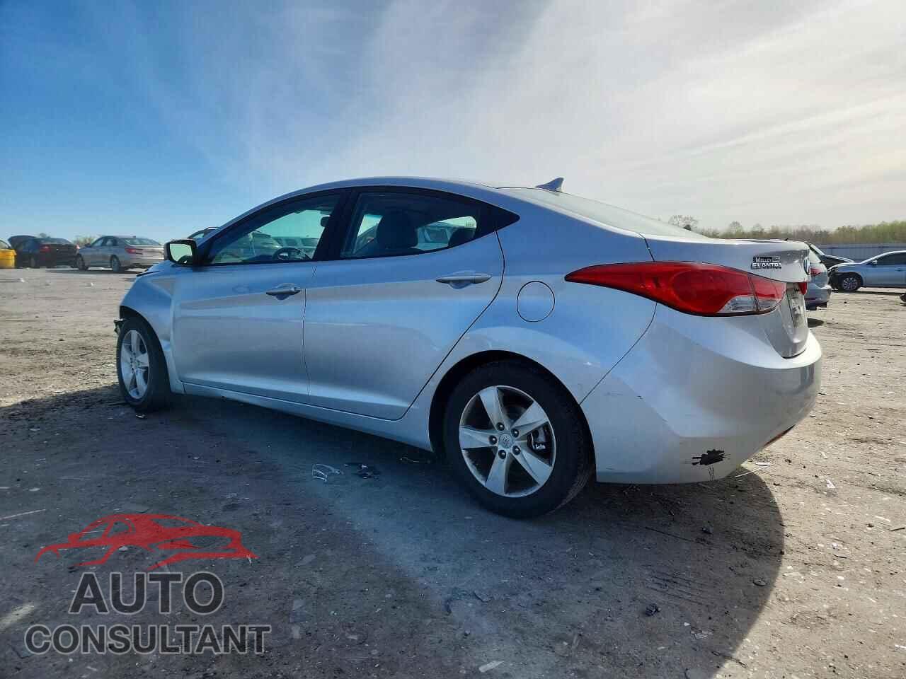 HYUNDAI ELANTRA 2012 - KMHDH4AE1CU301221
