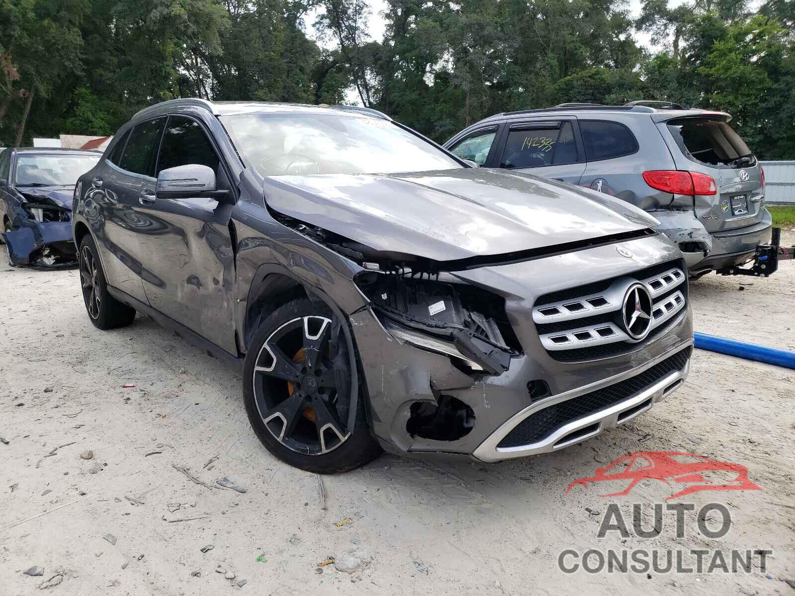 MERCEDES-BENZ GLA-CLASS 2018 - WDCTG4EB8JJ489814